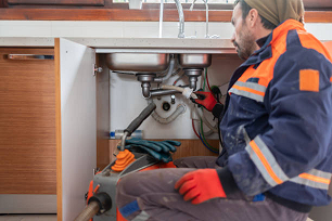 Okmeydani Lavabo Tikali Boru Açma